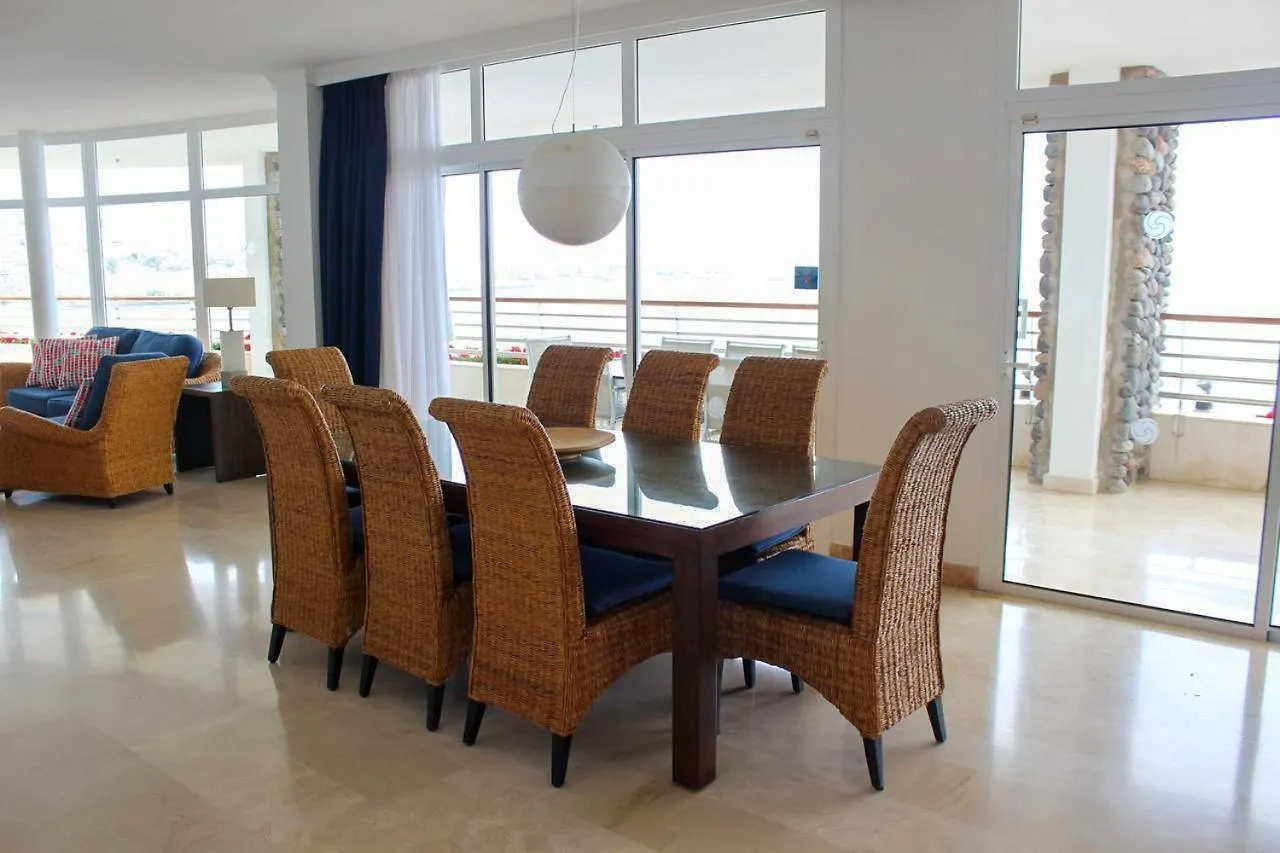 Puerto Anfi- Luxury- Penthouse- Sleeps 9- Amazing Sea Views Aparthotel Mogan